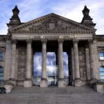 The front facade of the Bundestag