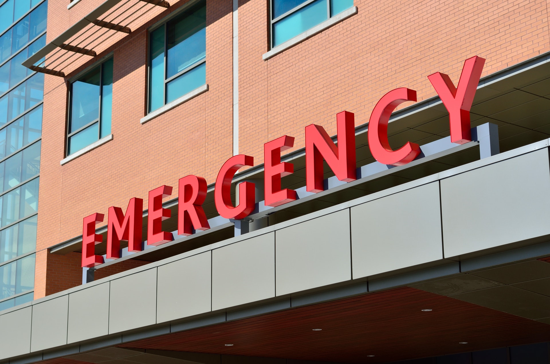 Emergency sign outside a hospital